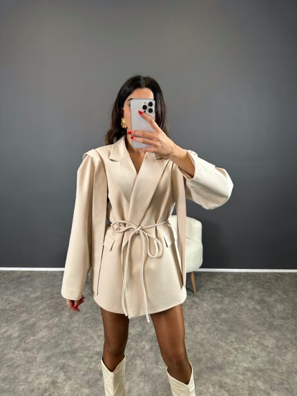 Krem Viral Kemerli Tasarım Ceket