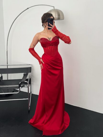 Valentina Korse Detay Taşlı Kırmızı Abiye